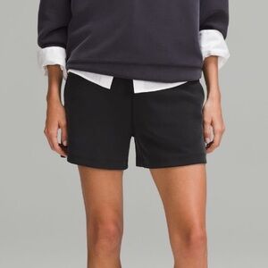 Lululemon Softstreme HR Short 4” Size 6